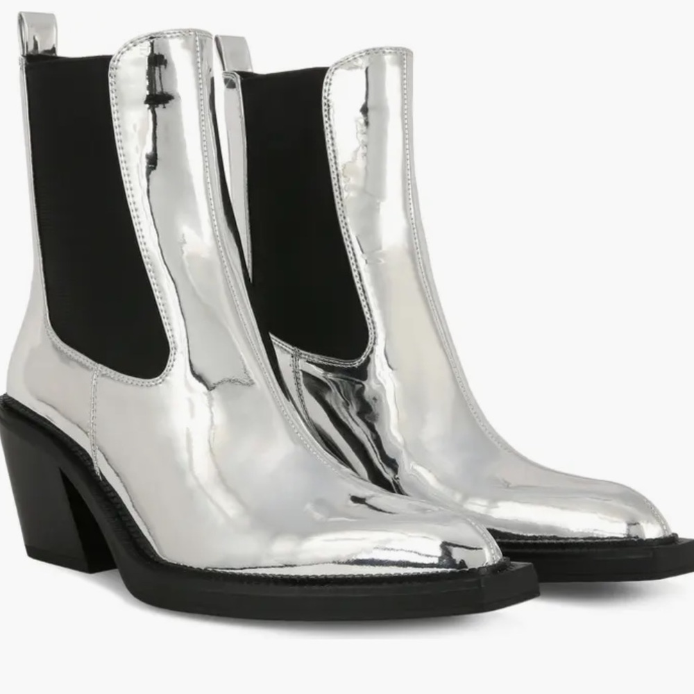 NWT Circus NY by Sam Edelman Mindy 2 Metallic Silver Chelsea Boots 6
